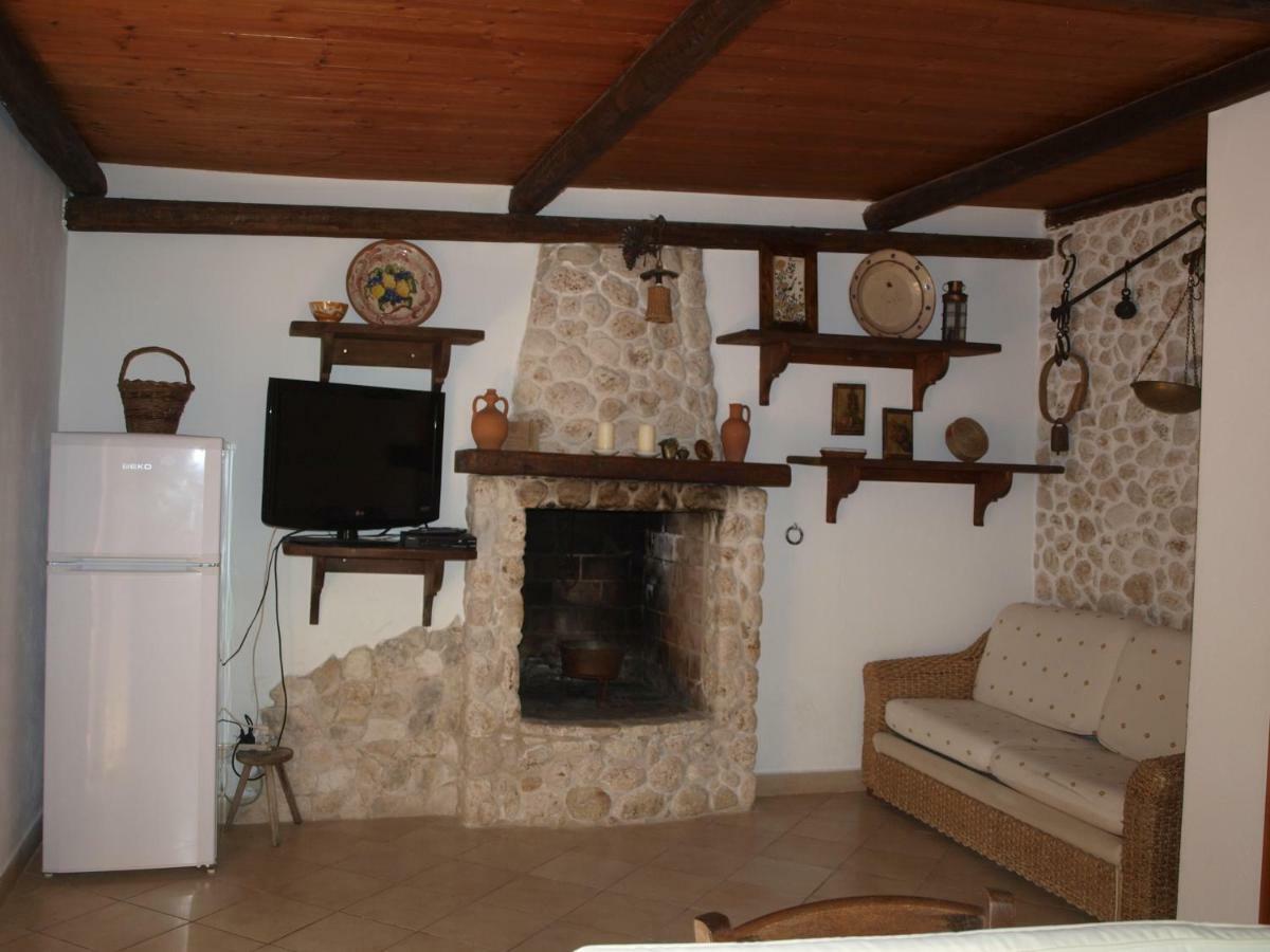 Villa Fralu Mattinata Exteriör bild